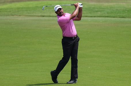 Bhullar extends lead to three shots in Indonesia, 7 Indians make the cut