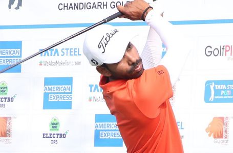 Sisodia sizzles with 63, grabs halfway lead; Zamal is 2nd; Chadha slips to third in Chandigarh